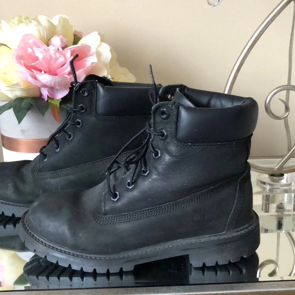 TIMBERLAND 6” Classic Black Lug Boot - Big Kid